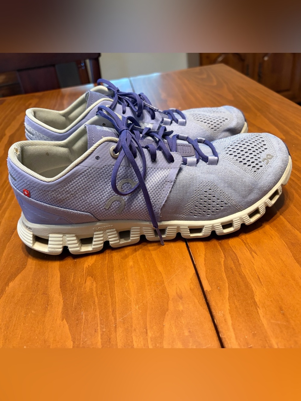 On Running Women’s Cloud X cross trainers 8.5
